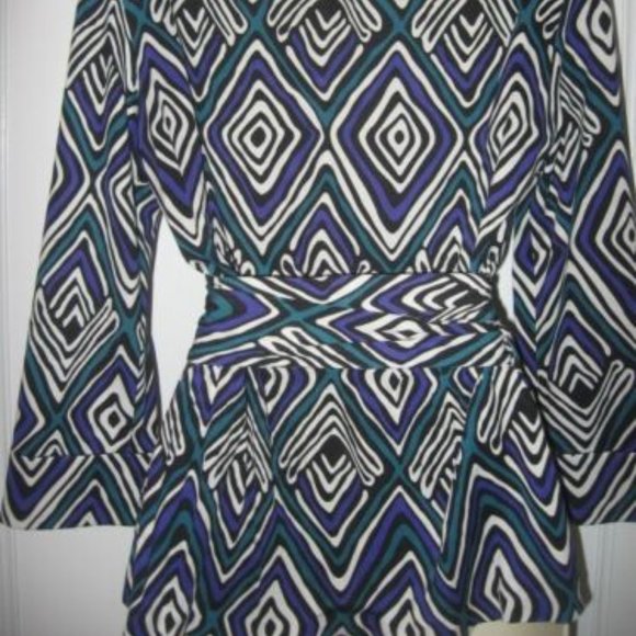 DVF Diane Von Furstenberg JILL Silk Jersey Wrap Top Vintage Diamond Tribal Green - Picture 9 of 11